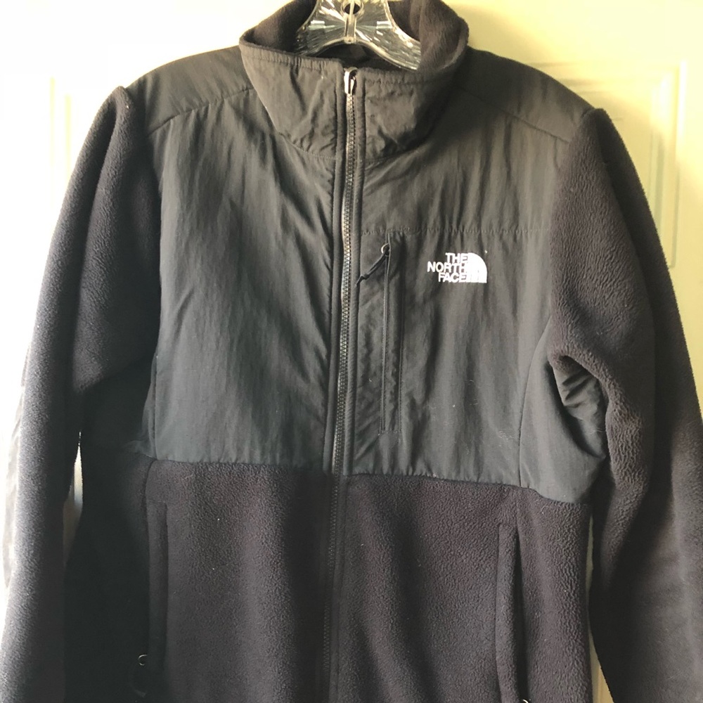 LADIES PREOWNED SIZE LARGE NORTH FACE JACKET